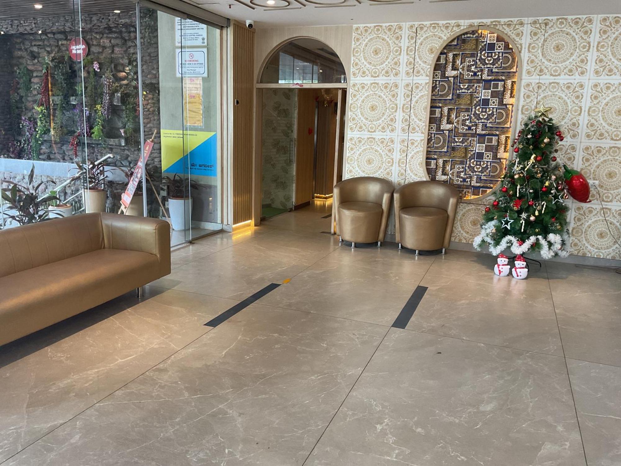 Hotel Jagadish International-Sankey Road Bangalore Bagian luar foto